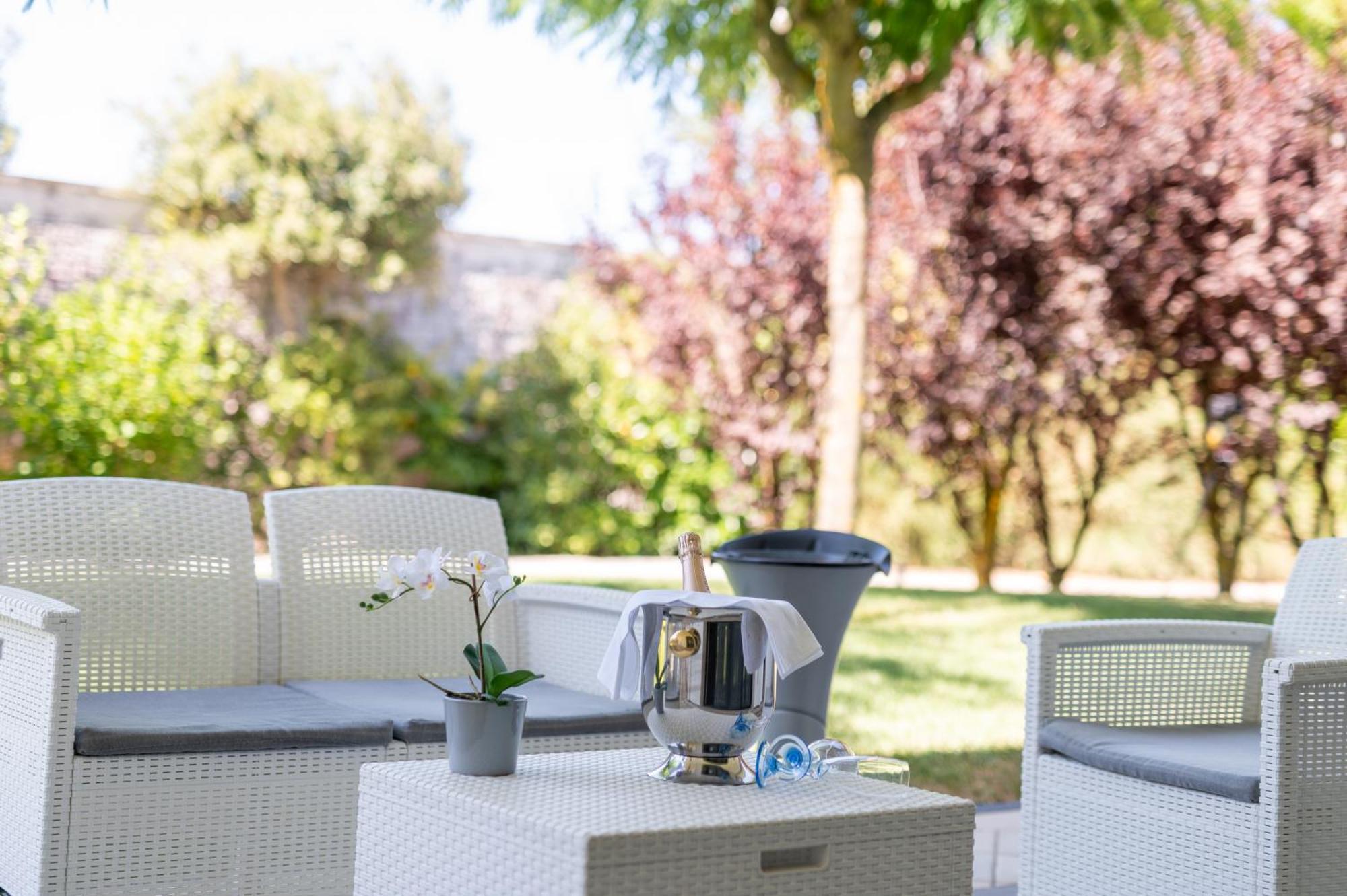 Villa Estia - Nel Cuore Della Valle D'Itria Cisternino Exteriör bild